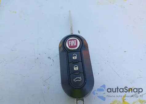 2015 Fiat 500L Lounge z USA, uszkodzony, nr VIN ZFBCFACH2FZ033706